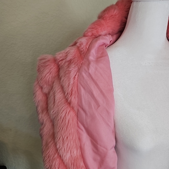 Bernardo Vintage Pink Cropped Teddy Jacket Valentine's Day! - Picture 2 of 7